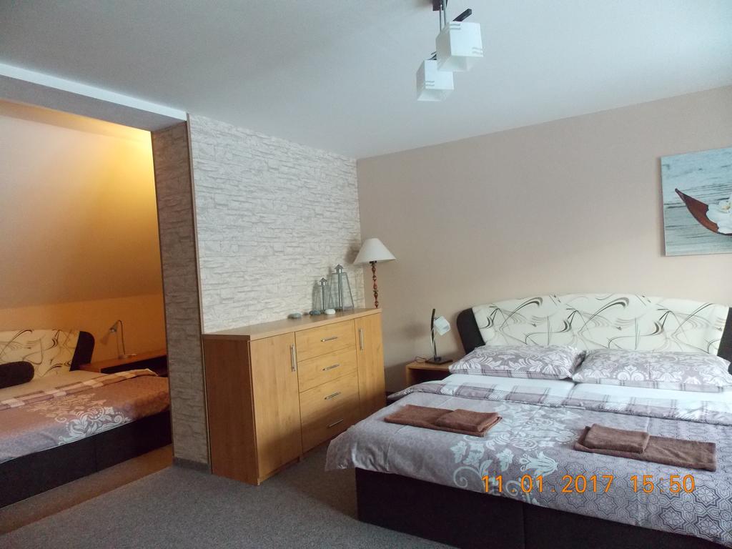 Apartman Jas Liptovský Mikuláš Exteriör bild