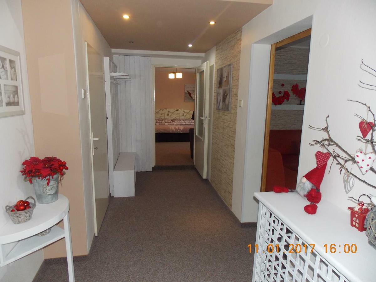 Apartman Jas Liptovský Mikuláš Exteriör bild